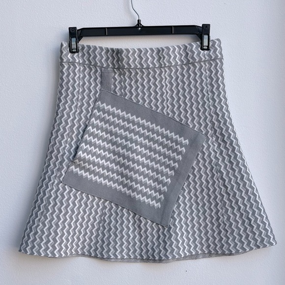 Chicwish Dresses & Skirts - NWT Chicwish Grey White Chevron Print Patch Pocket Knit Skirt